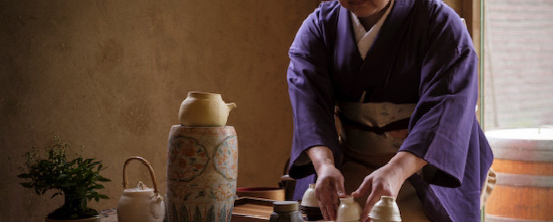 Matsuo Haruka in her self-designed "Tea Tree, Tea Treaty" tea hut.